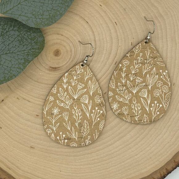5/$25 Cork on Genuine Leather Tan Floral Teardrop Lightweight Earrings - Picture 1 of 4